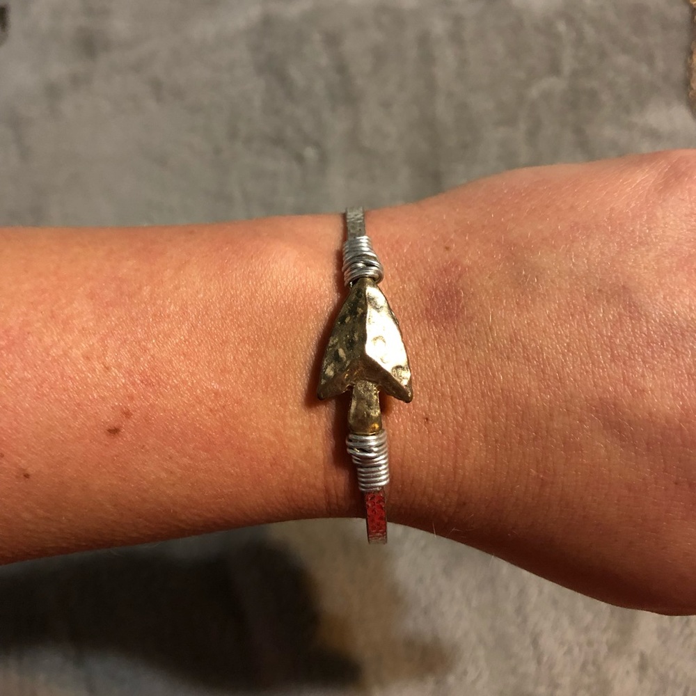 Arrow head bracelet